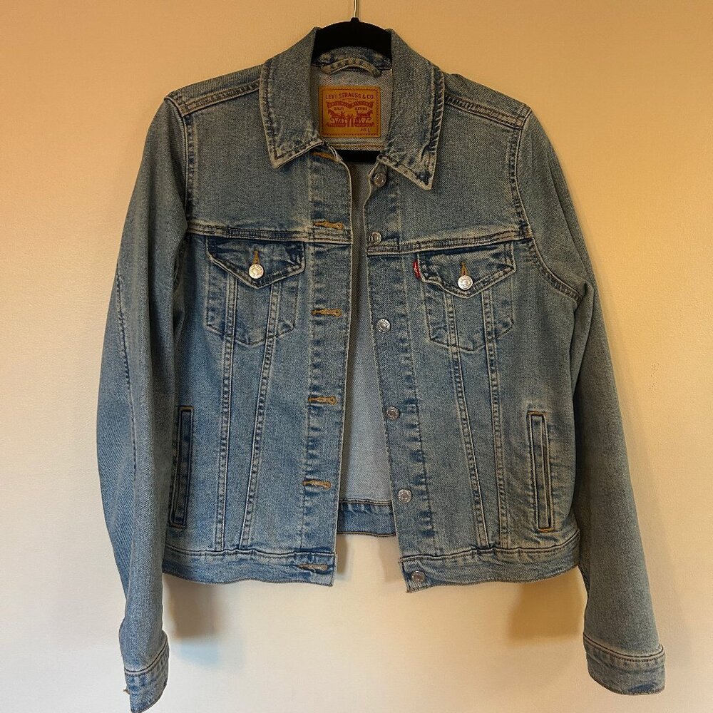 Levi Women's Jean Jacket Size L